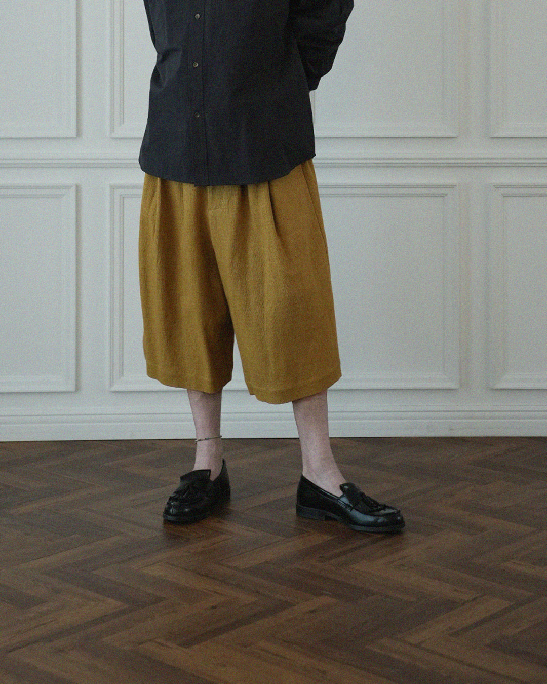 High Waist 2 Tuck Wide Half Trousers〈 000012-03 〉
