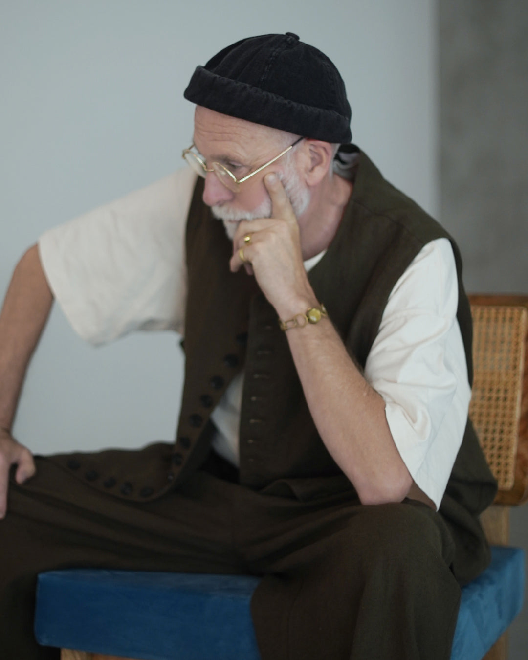 Button Design Crew Neck Vest.