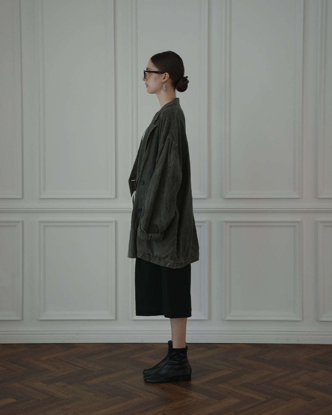 Back-Open Peak Lapel Double-Breasted Over Jacket.