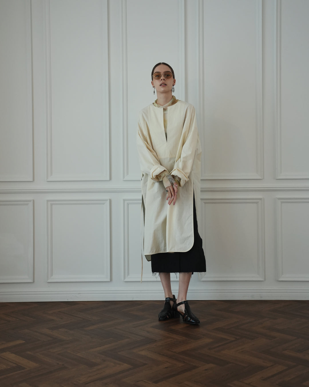 Key Neck Side Slit Long Length Pullover Shirt.