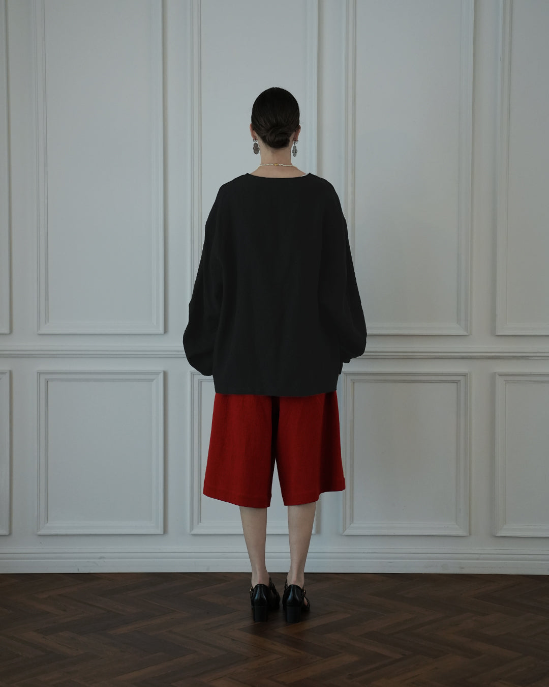 Crew Neck LS Tuck Rib Pullover.