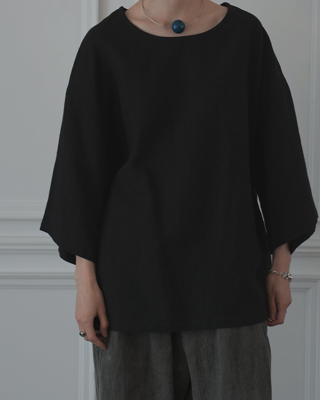 Crew Neck Half Sleeve Over Pullover.