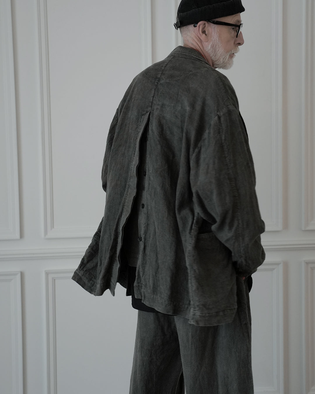 Back-Open Peak Lapel Double-Breasted Over Jacket.