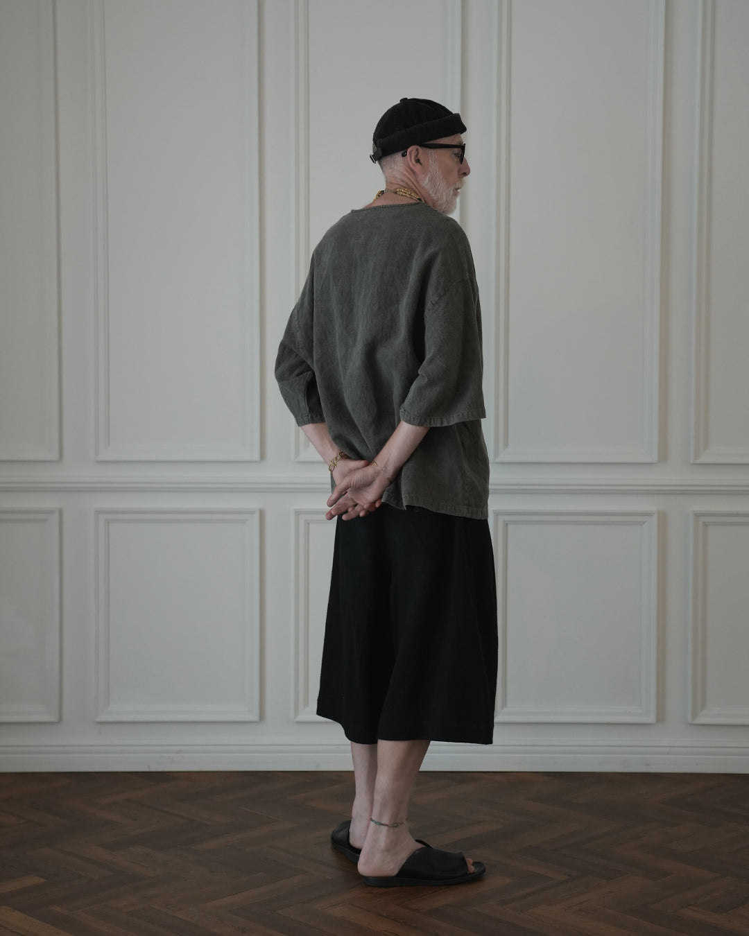 Crew Neck Half Sleeve Over Pullover.