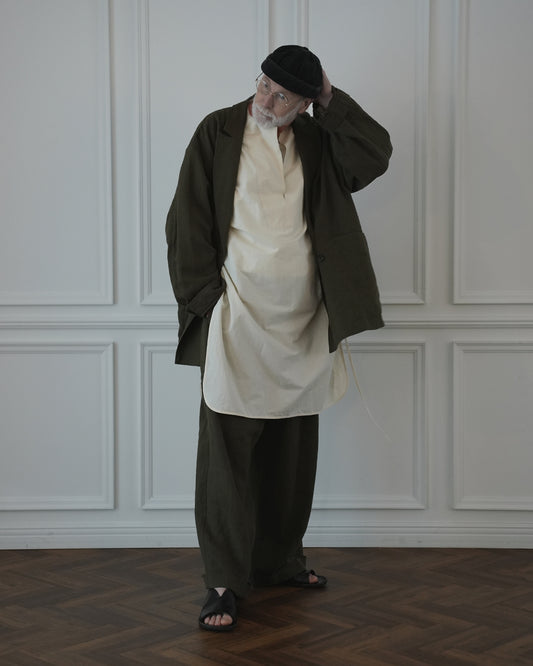 Back-Open Peak Lapel Double-Breasted Over Jacket.