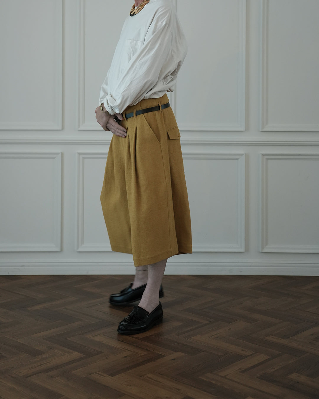 High Waist 2 Tuck Wide Half Trousers〈 000012-03 〉