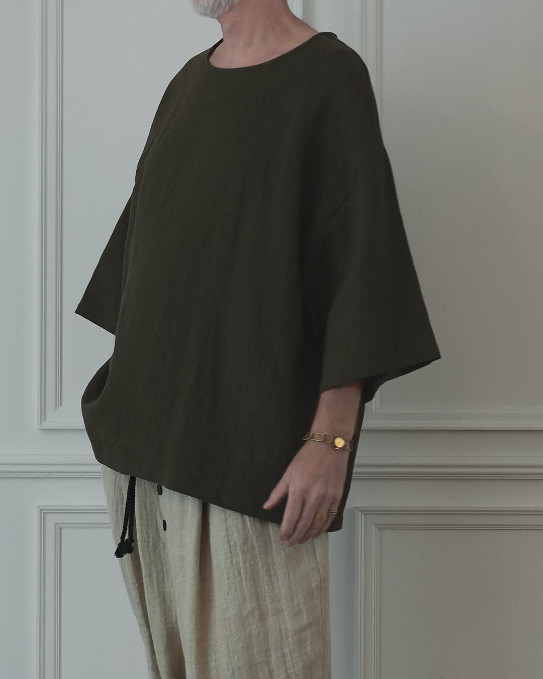 Crew Neck Half Sleeve Over Pullover.