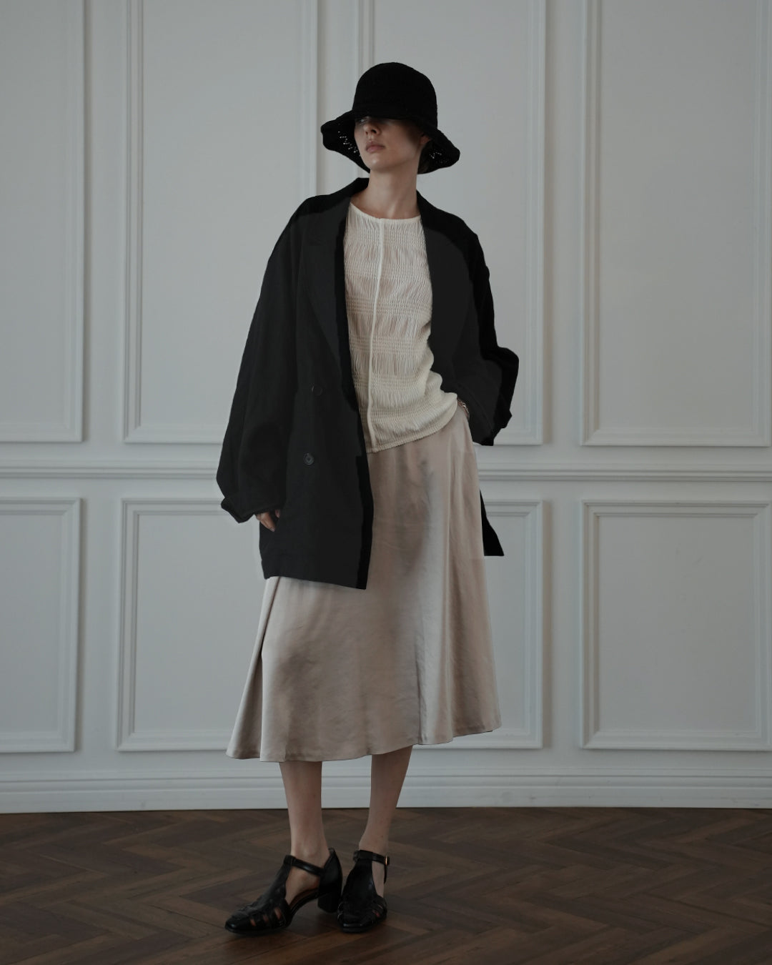 Back-Open Peak Lapel Double-Breasted Over Jacket.