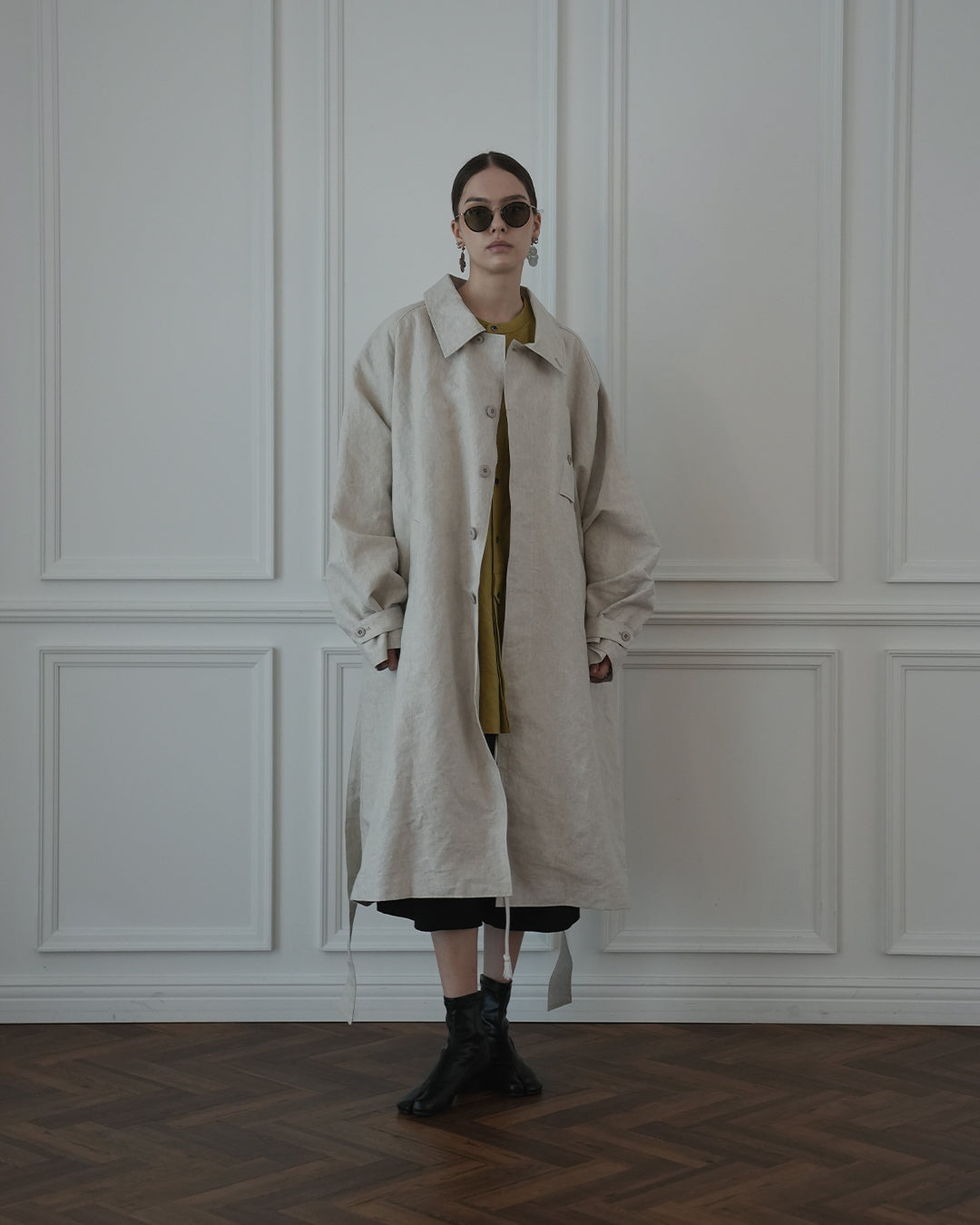 Back Flare A-Line Officer Bal Collar Coat.