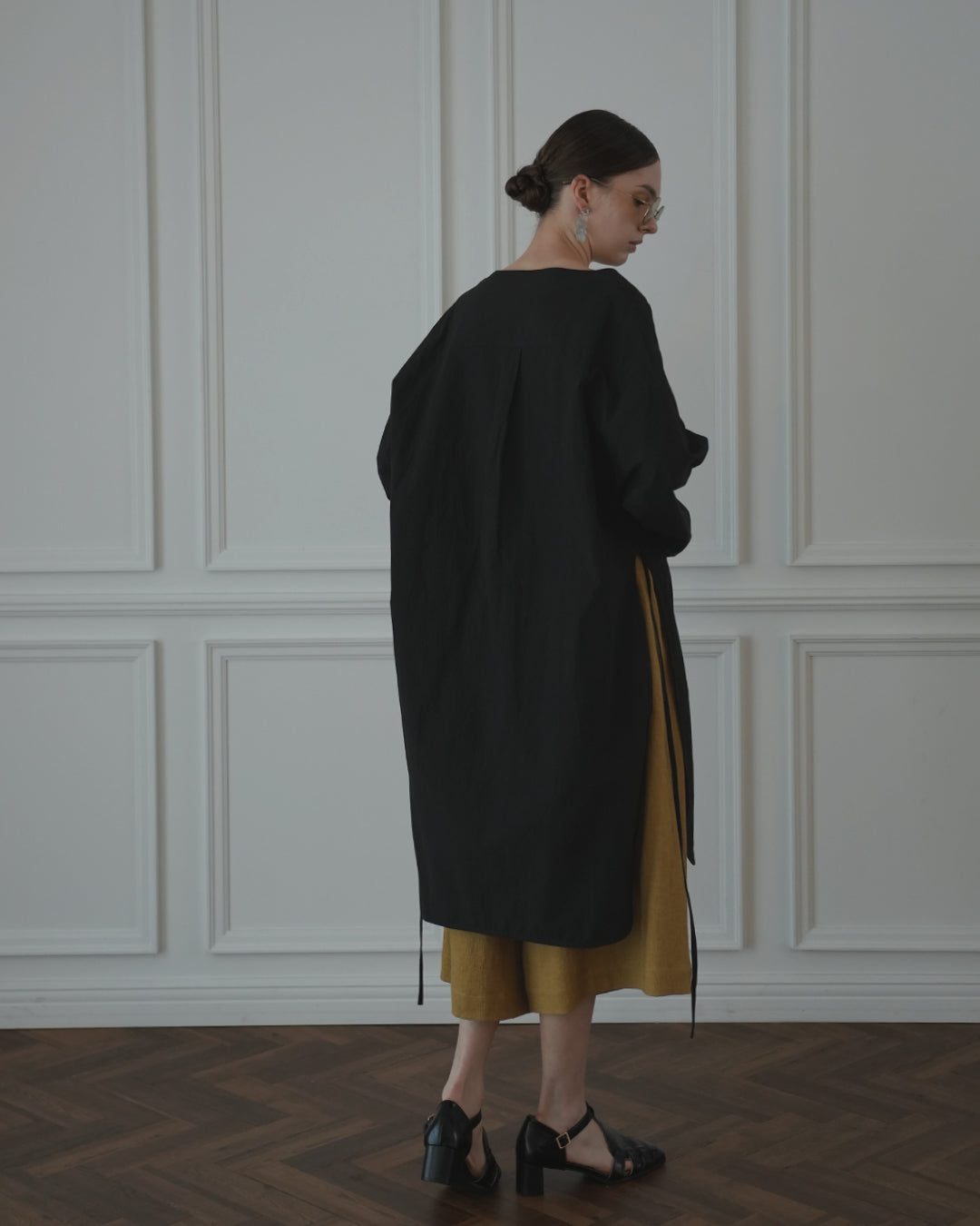Key Neck Side Slit Long Length Pullover Shirt.