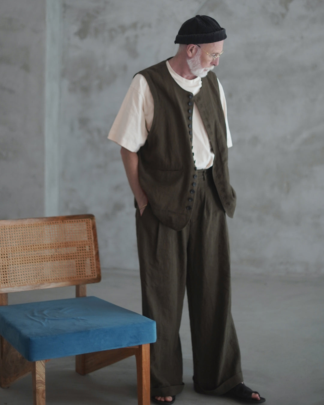 Button Design Crew Neck Vest〈 000006-03 〉