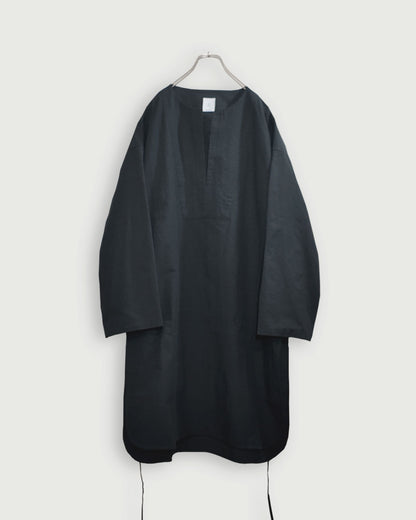 Key Neck Side Slit Long Length Pullover Shirt.