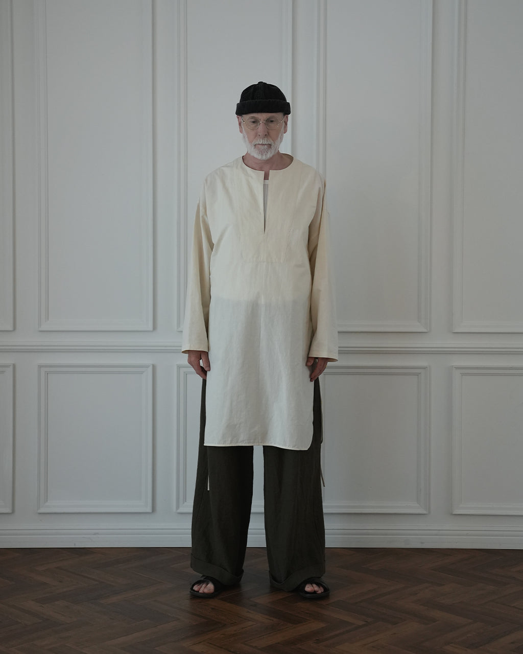 Key Neck Side Slit Long Length Pullover Shirt.