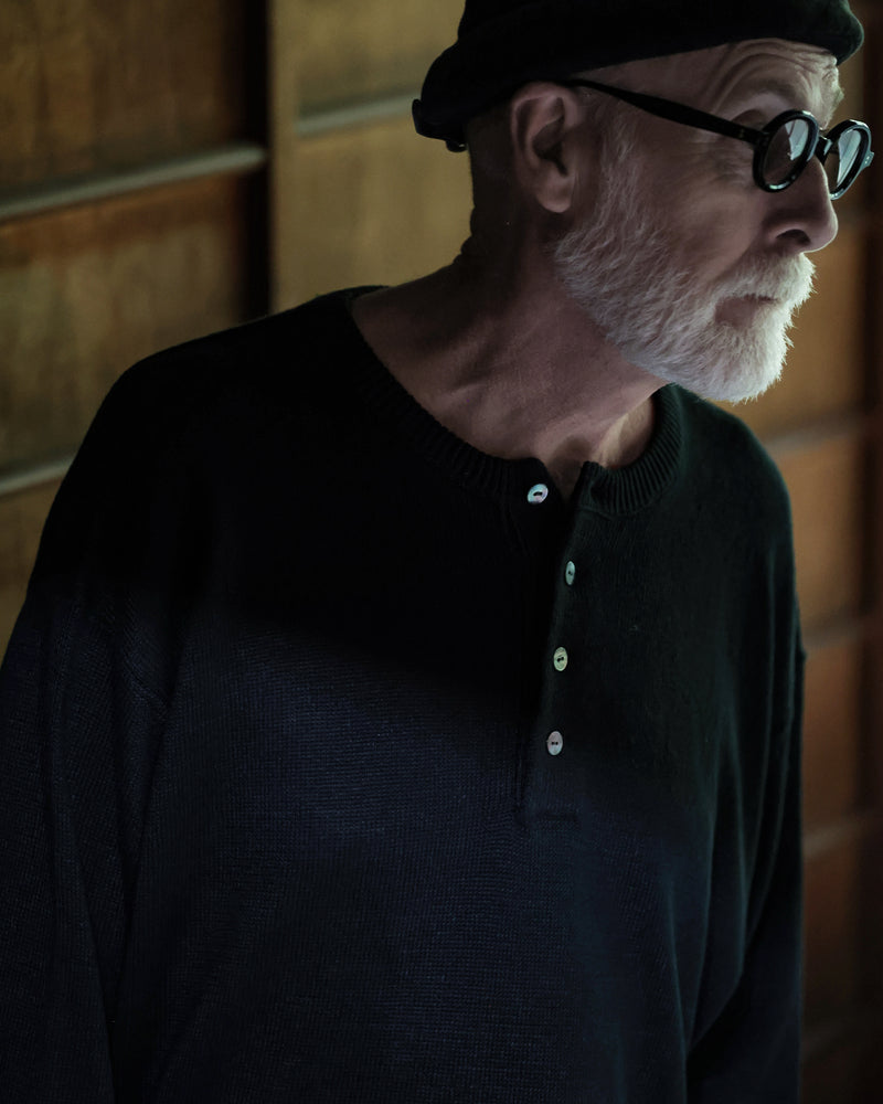 Linen Mid-Gauge Henley Neck Knit Pullover <#black>