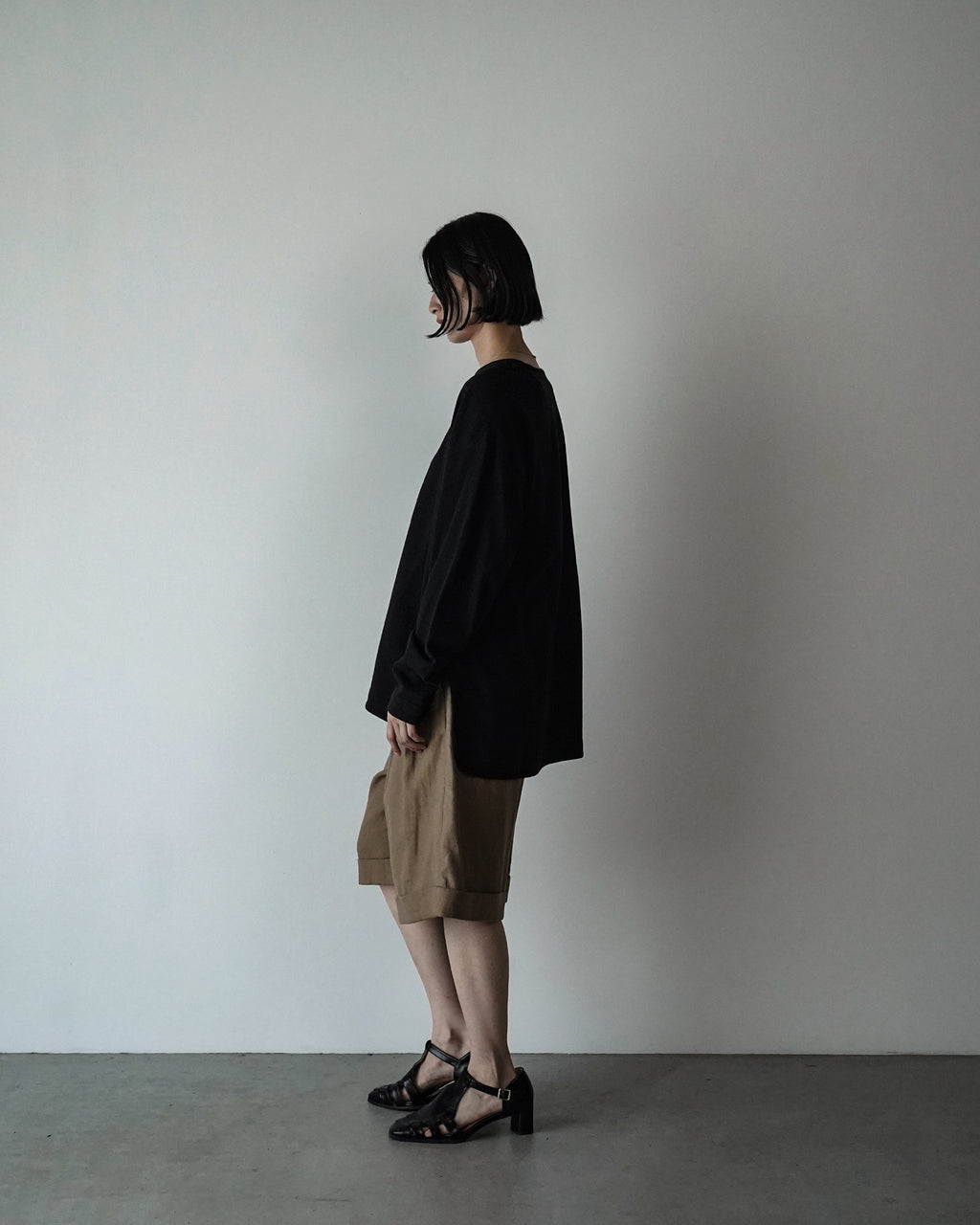 Cotton Linen Hem Round Skipper Long-Sleeve Tee <#black>