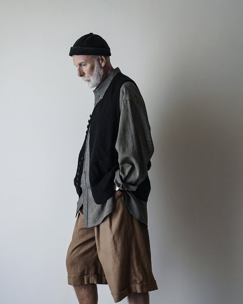 French Linen Back Belt Button Design V-Neck Vest <#black>