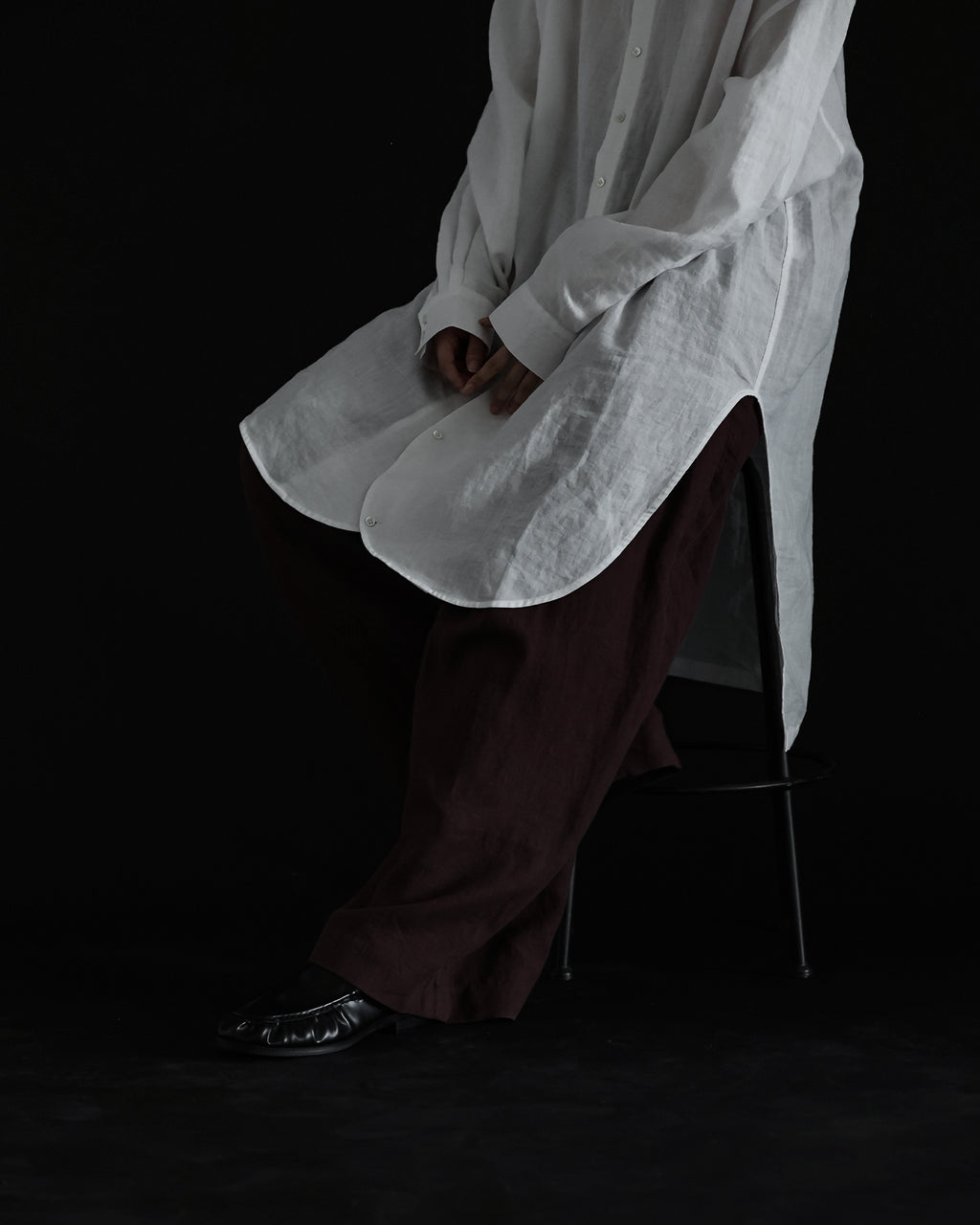 Linen Band Collar Round Slit Long Officer Shirt <#off white>