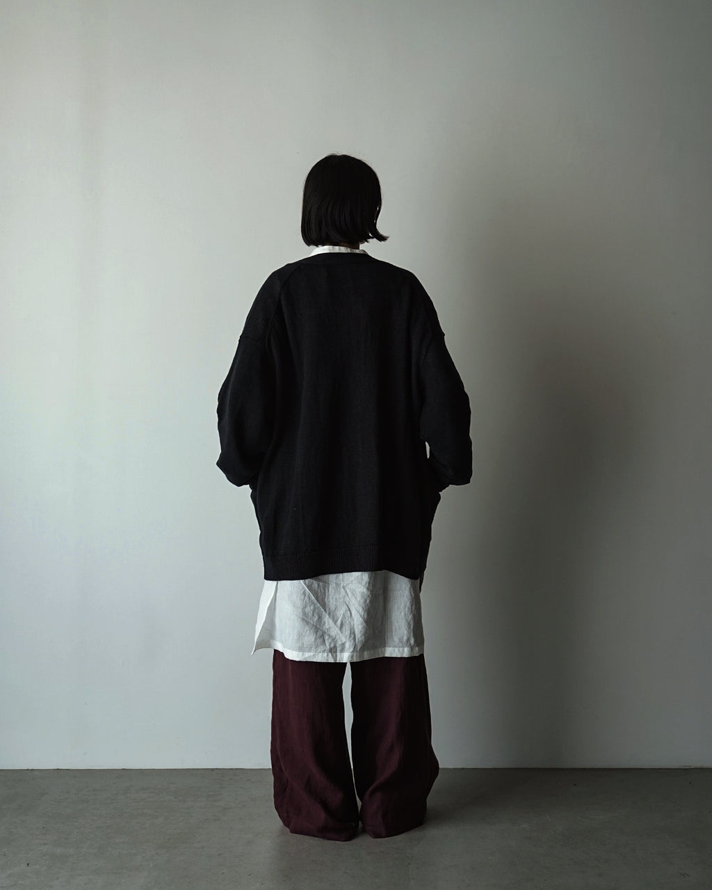 Linen Mid-Gauge V-Neck Knit Gown Cardigan <#black>