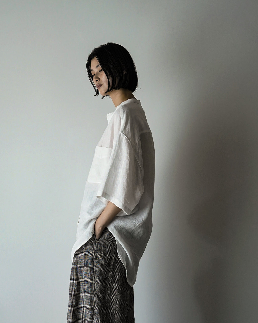 Wash Linen Band Collar Henley Neck Like Half Sleeve Atelier Shirt <#off white>