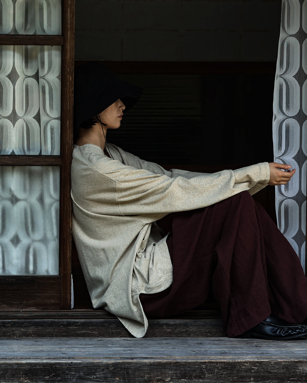 Cotton Linen Hem Round Skipper Long-Sleeve Tee <#ivory>