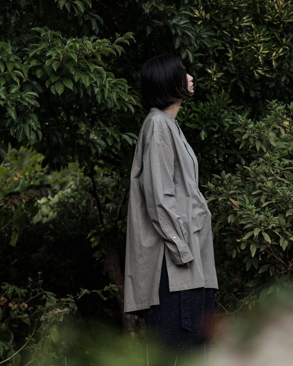 Organic Cotton Band Collar Side Slit Grandpa Shirt <#gray>