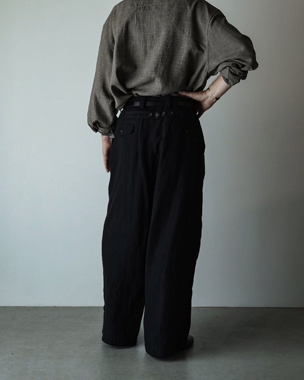 French Linen Back Belt 3Tuck Wide Straight Trousers <#black>