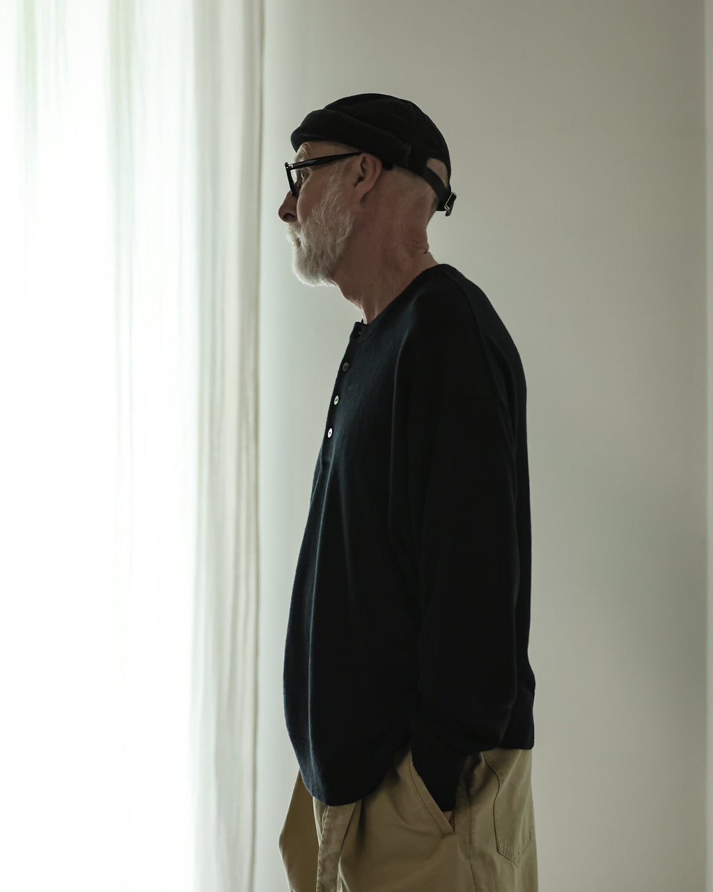 Linen Mid-Gauge Henley Neck Knit Pullover <#black>