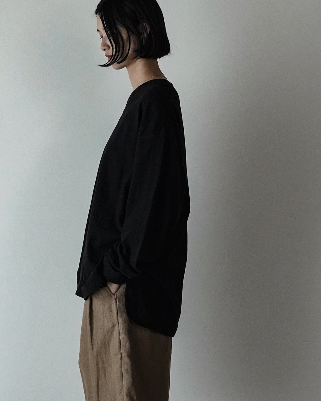 Cotton Linen Hem Round Skipper Long-Sleeve Tee <#black>