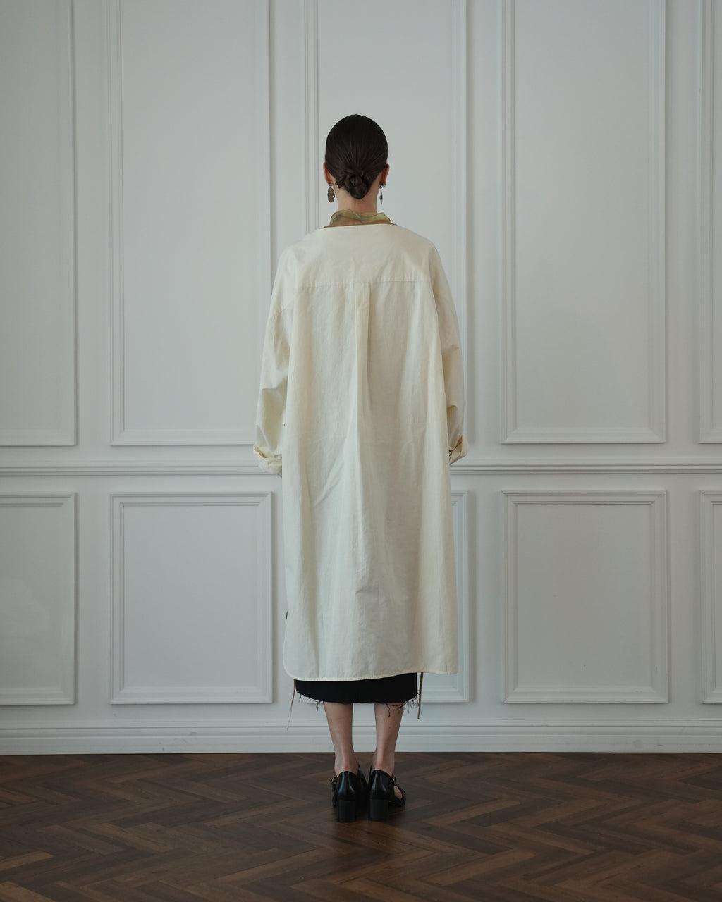 Key Neck Side Slit Long Length Pullover Shirt.
