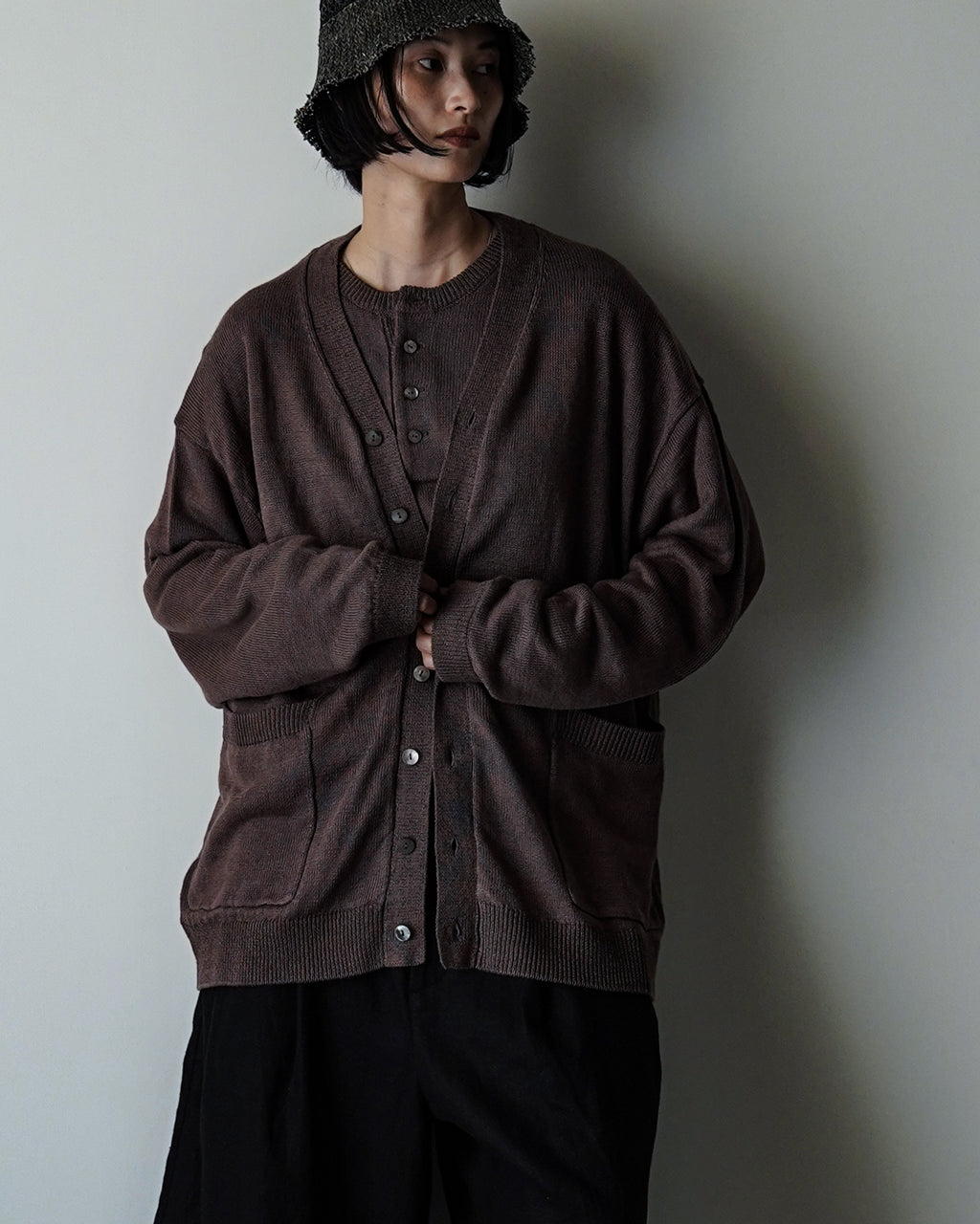 Linen Mid-Gauge V-Neck Knit Gown Cardigan <#brown>