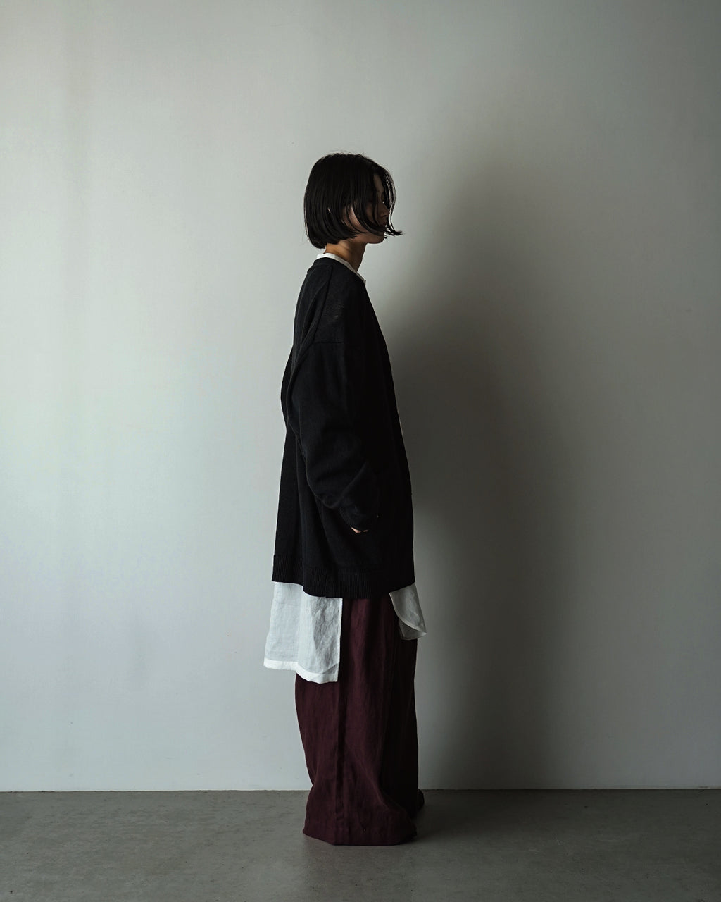 Linen Mid-Gauge V-Neck Knit Gown Cardigan <#black>