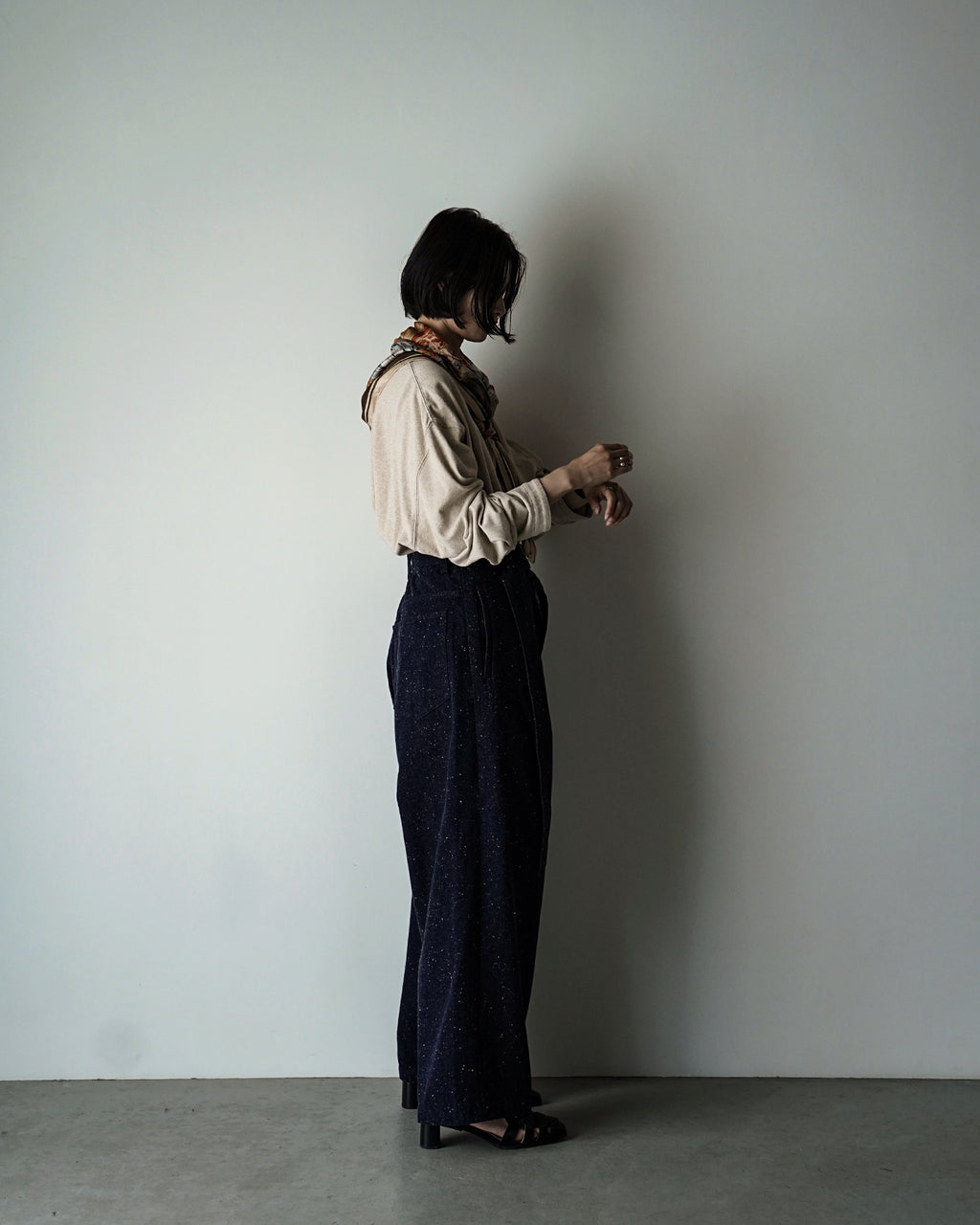 Nep Denim Belted Wide Tapered 1Tuck Baggy Pants <#indigo>