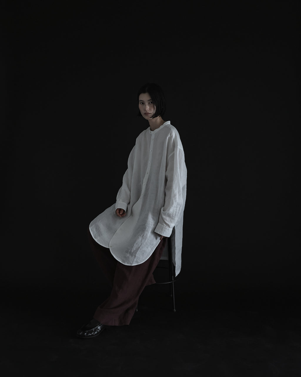 Linen Band Collar Round Slit Long Officer Shirt <#off white>