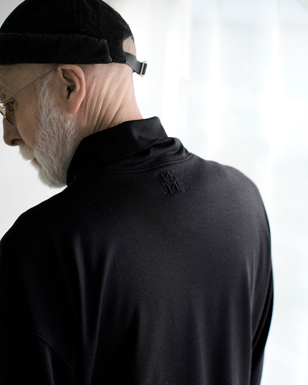 Super100s WOOL Plating Turtleneck L/S Logo TEE <#black>