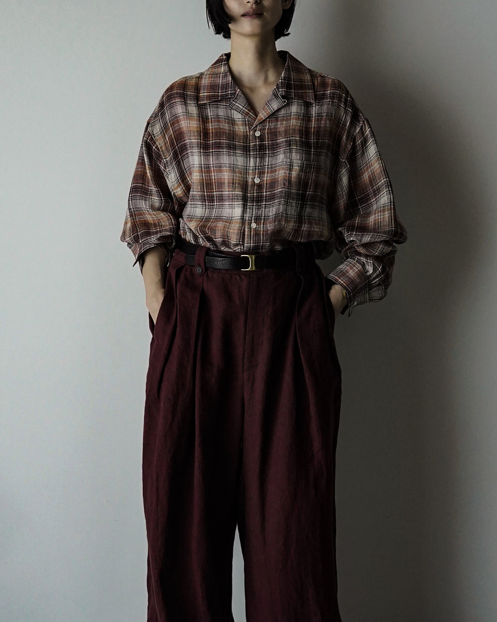 French Linen Back Belt 3Tuck Wide Straight Trousers <#burgundy>