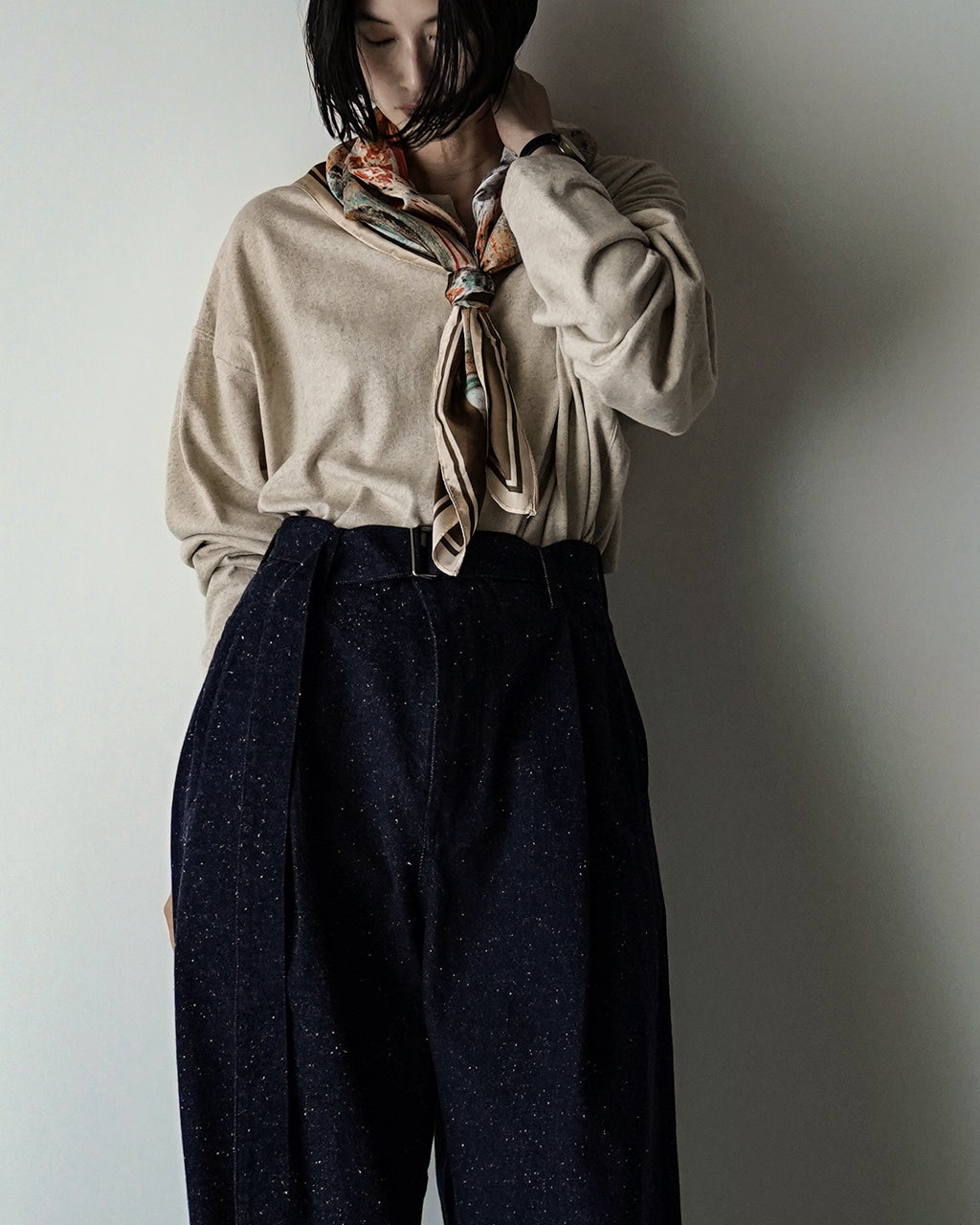 Nep Denim Belted Wide Tapered 1Tuck Baggy Pants <#indigo>