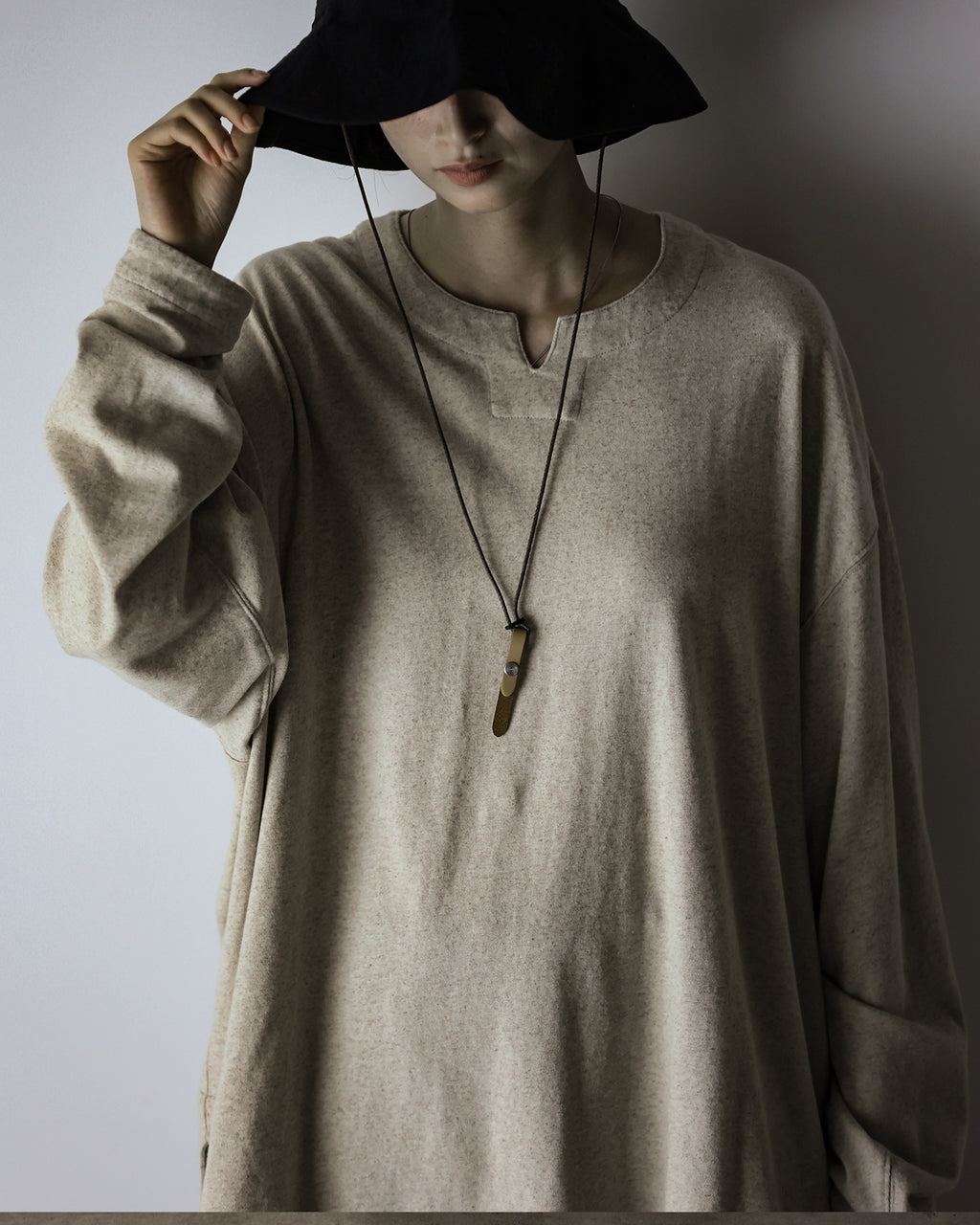 Cotton Linen Hem Round Skipper Long-Sleeve Tee <#ivory>