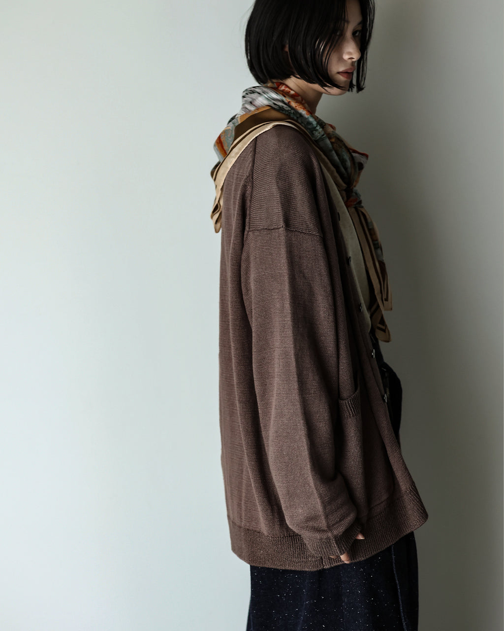 Linen Mid-Gauge V-Neck Knit Gown Cardigan <#brown>