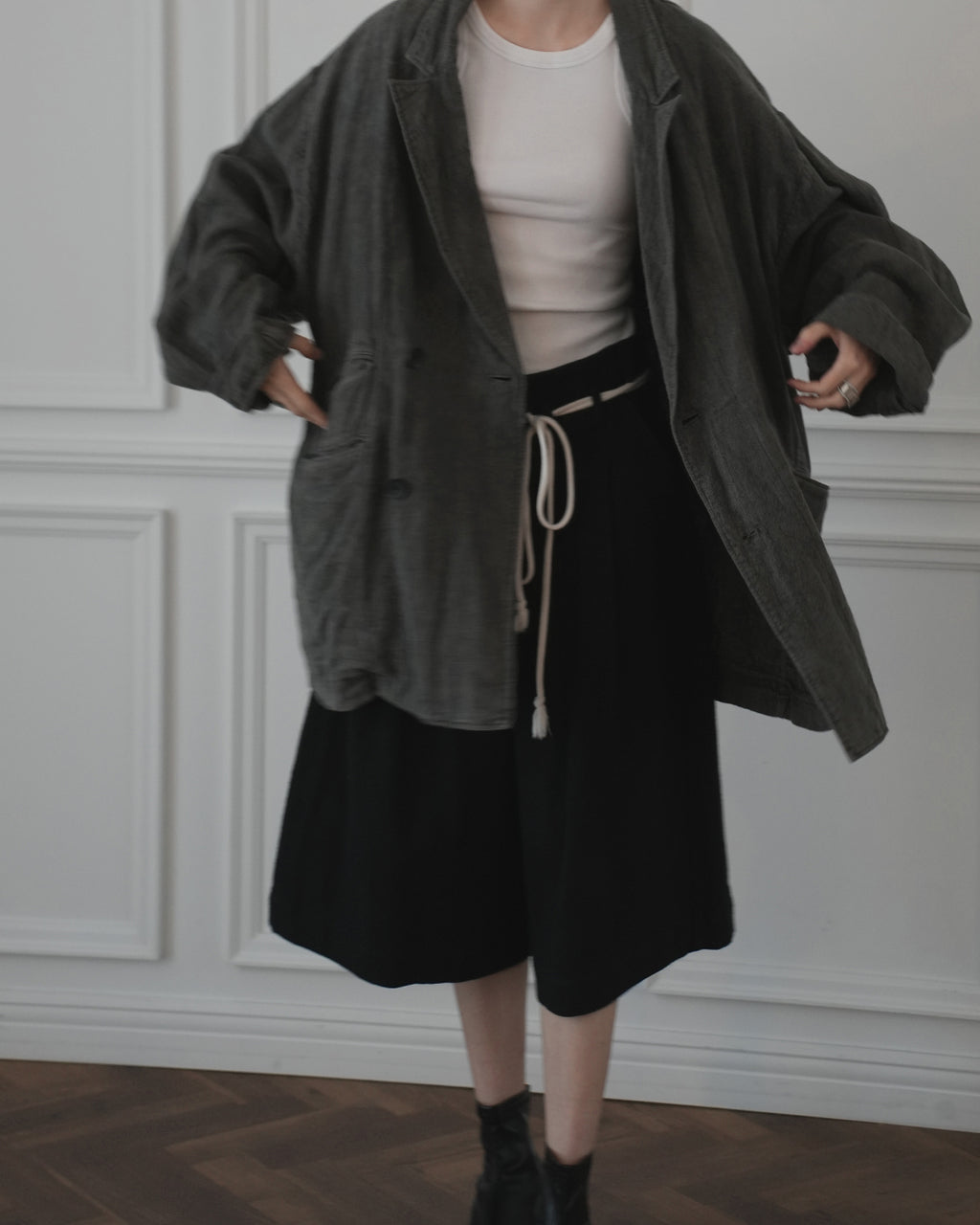 High Waist 2 Tuck Wide Half Trousers.