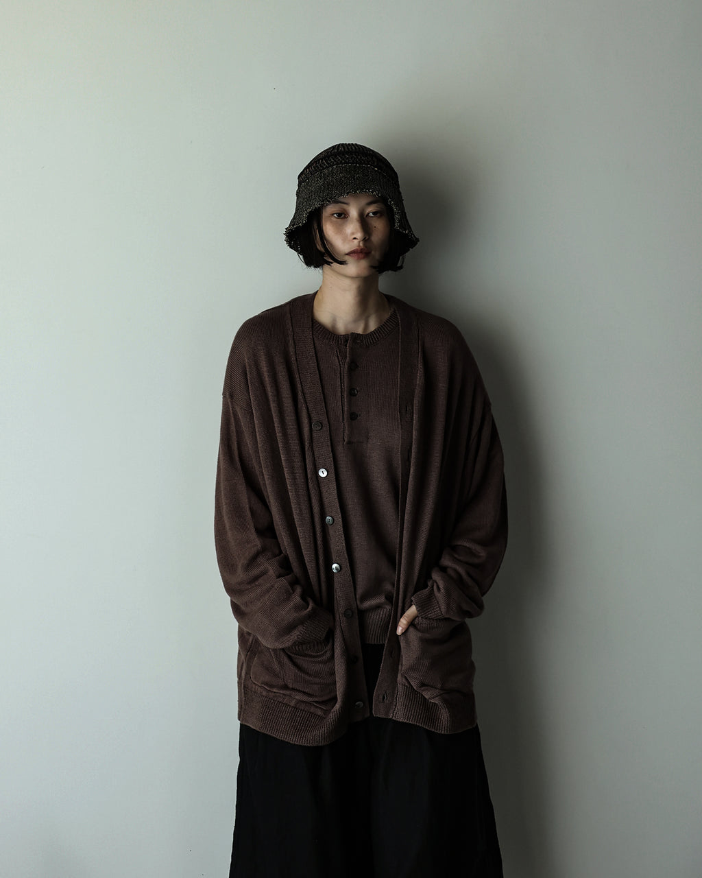 Linen Mid-Gauge V-Neck Knit Gown Cardigan <#brown>