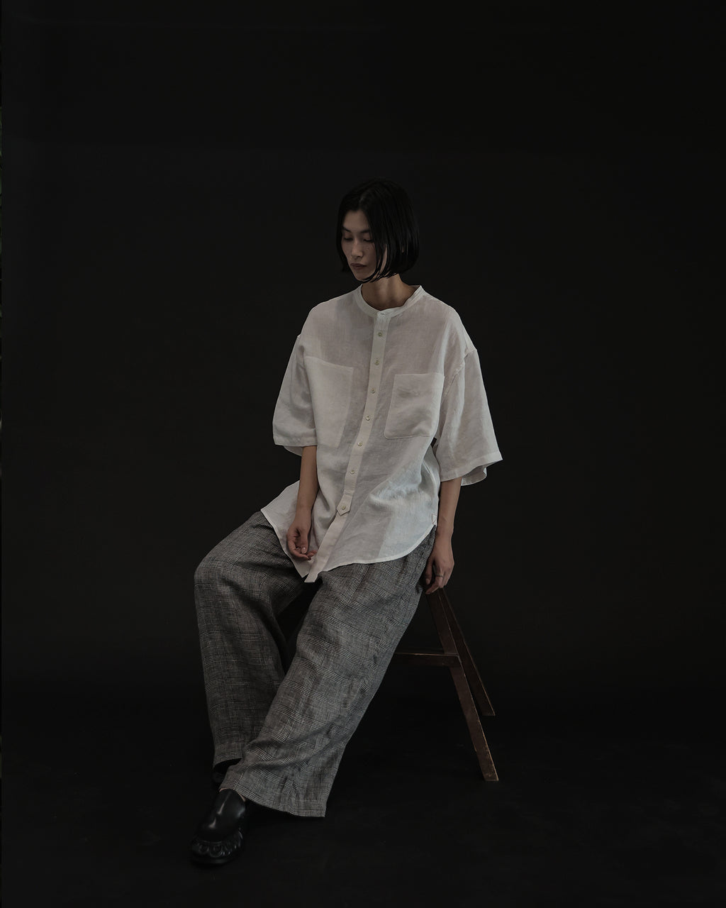 Wash Linen Band Collar Henley Neck Like Half Sleeve Atelier Shirt <#off white>