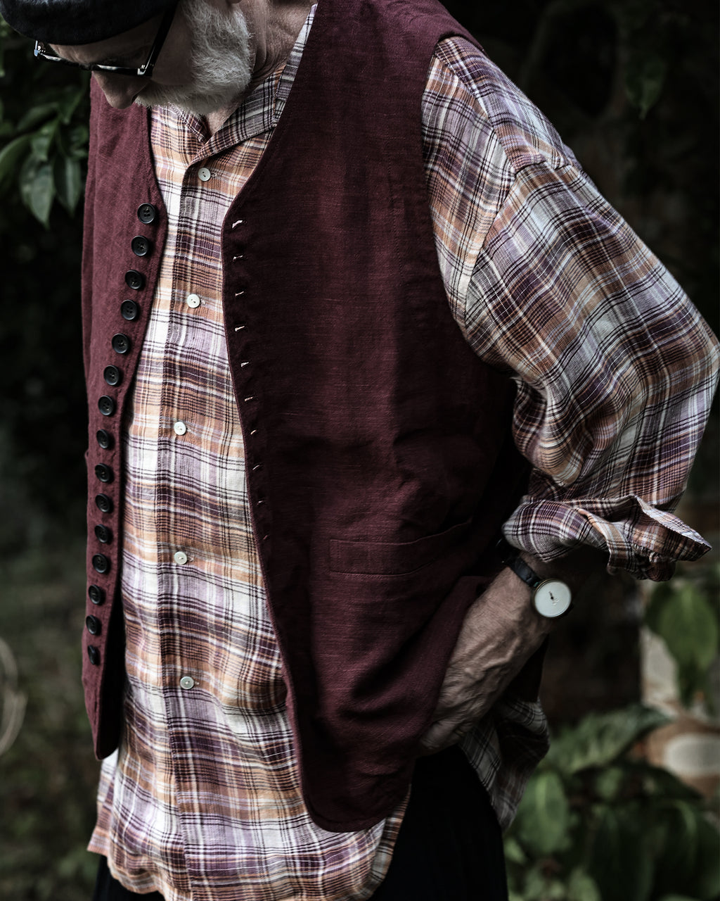 French Linen Back Belt Button Design V-Neck Vest <#burgundy>
