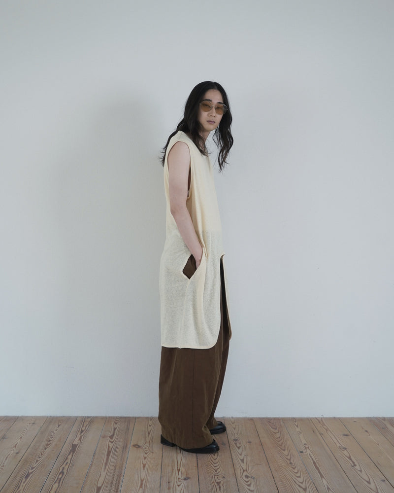 Linen Jersey Inner Layered Front Slit Tank Top <#ivory>