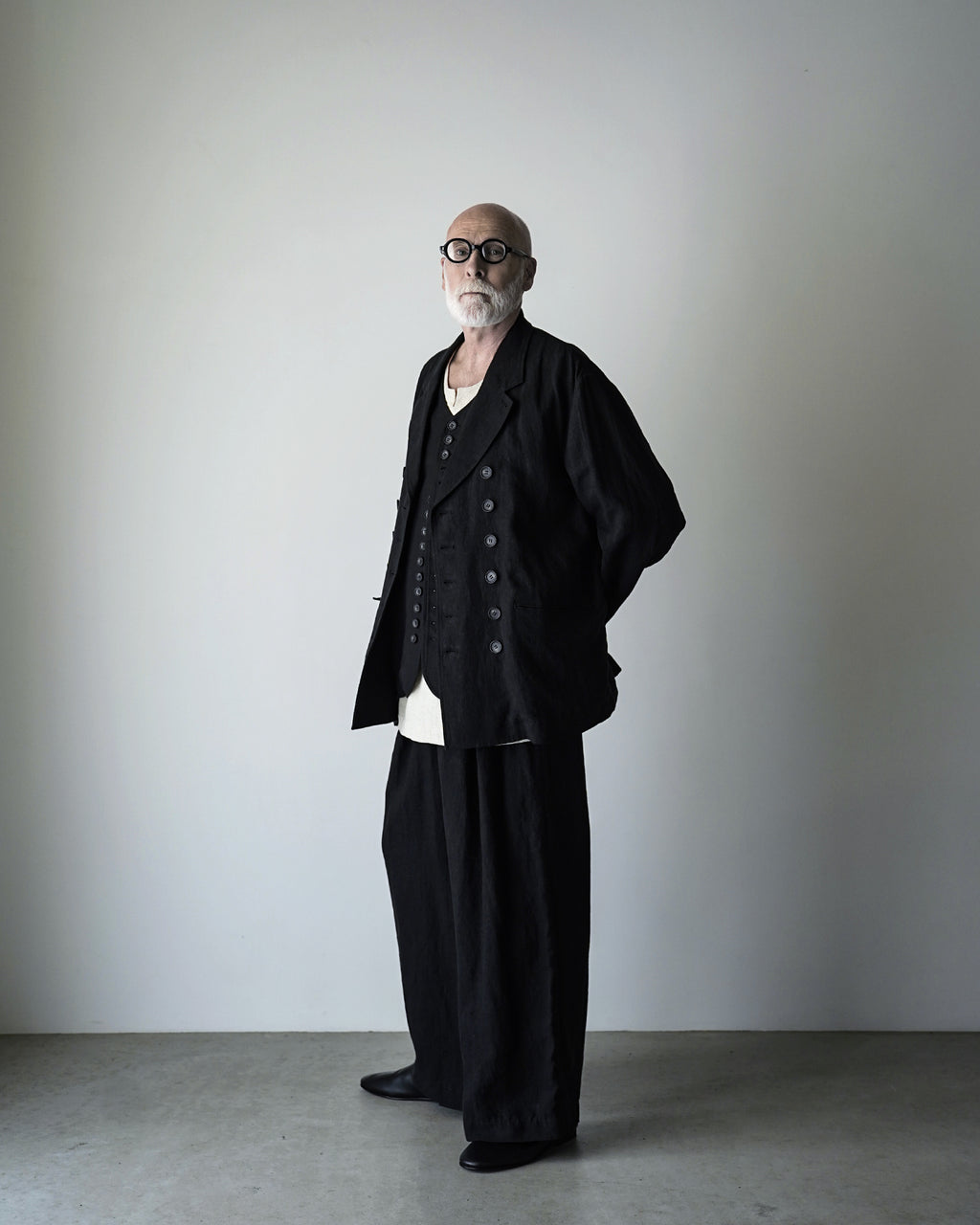 French Linen Back Belt 3Tuck Wide Straight Trousers <#black>