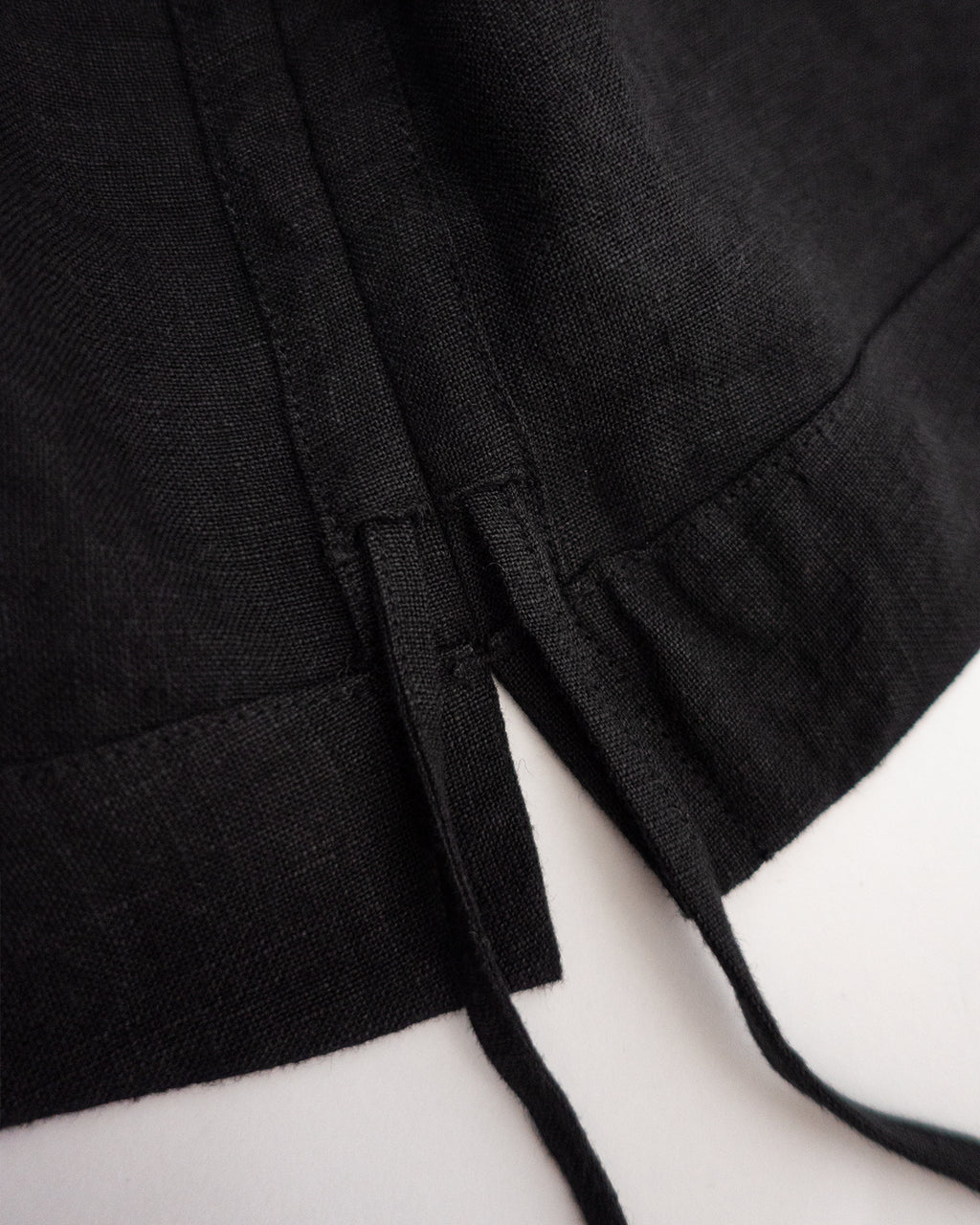 French Linen Side Shirring Long-Sleeve Pullover<#black>