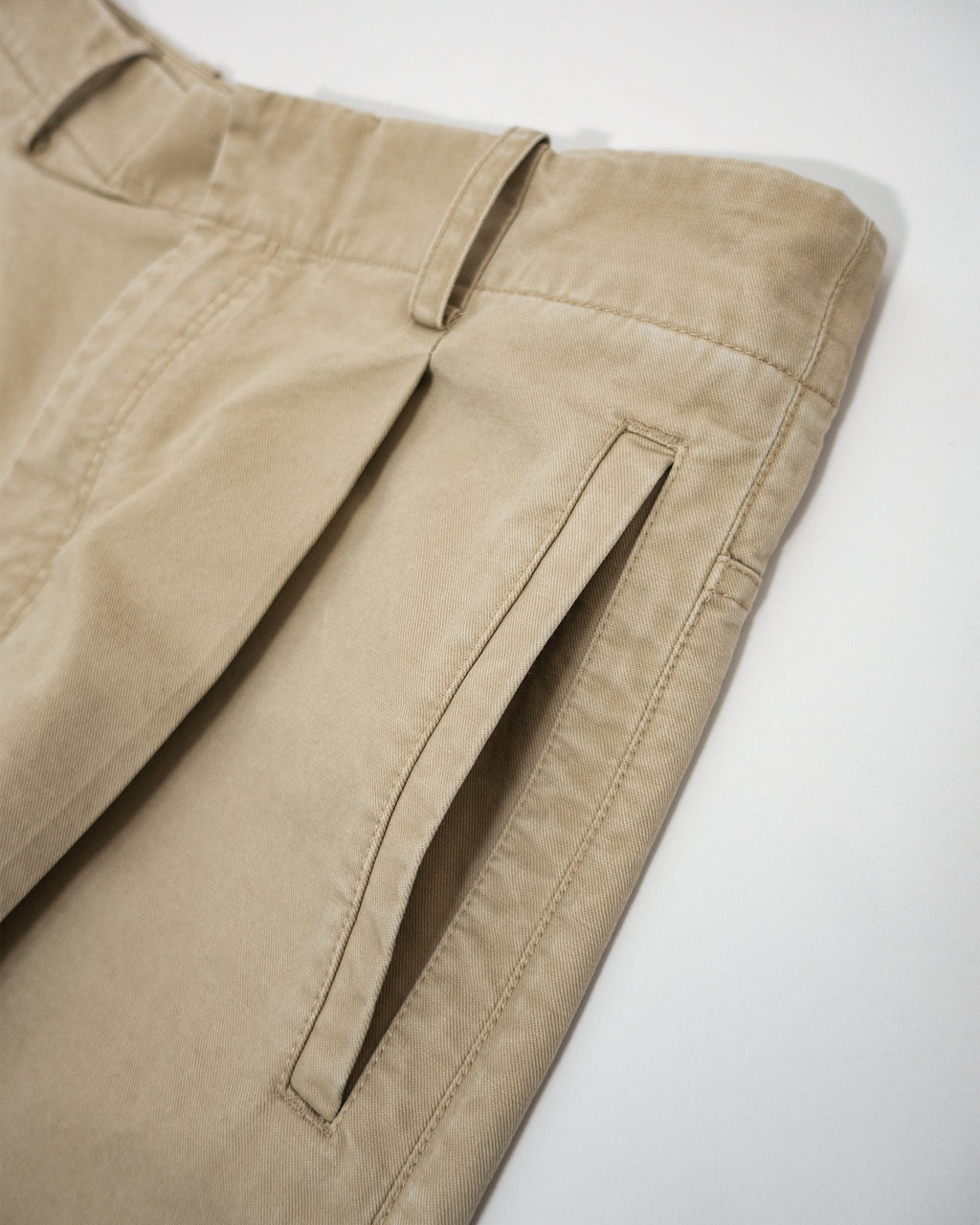 Cotton Chino Belted Wide Tapered 1Tuck Baggy Pants <#beige>