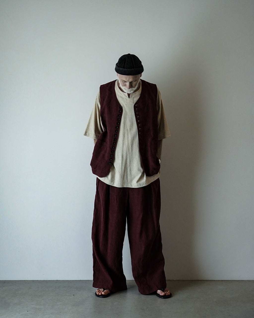 French Linen Back Belt Button Design V-Neck Vest <#burgundy>