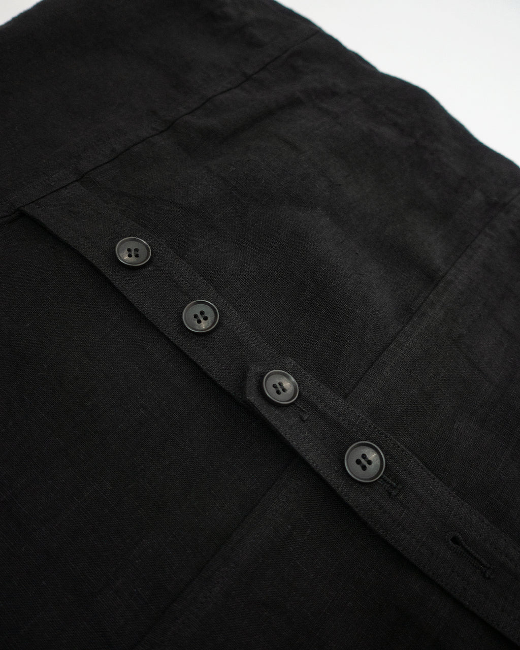 French Linen Back Belt Button Design V-Neck Vest <#black>