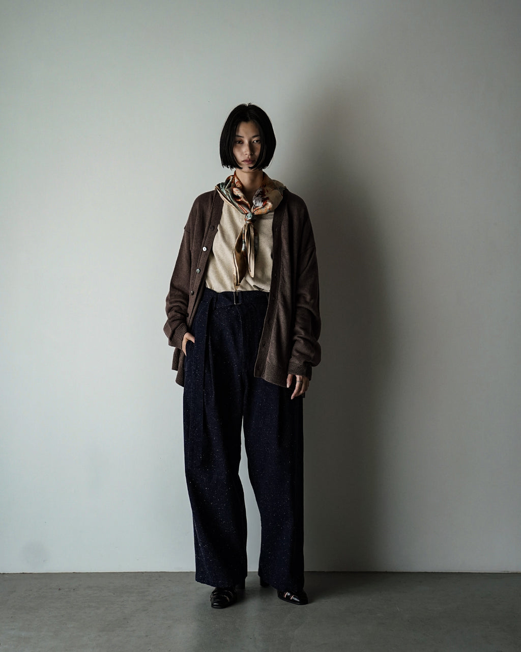 Linen Mid-Gauge V-Neck Knit Gown Cardigan <#brown>