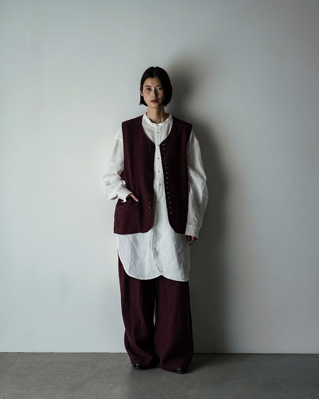 French Linen Back Belt Button Design V-Neck Vest <#burgundy>